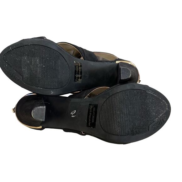 Guess strappy sandal block chunky heels
Criss cross size 6.5 suede leather - Picture 9 of 10